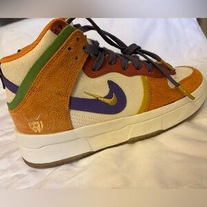 Limited edition Nike dunks women size 7